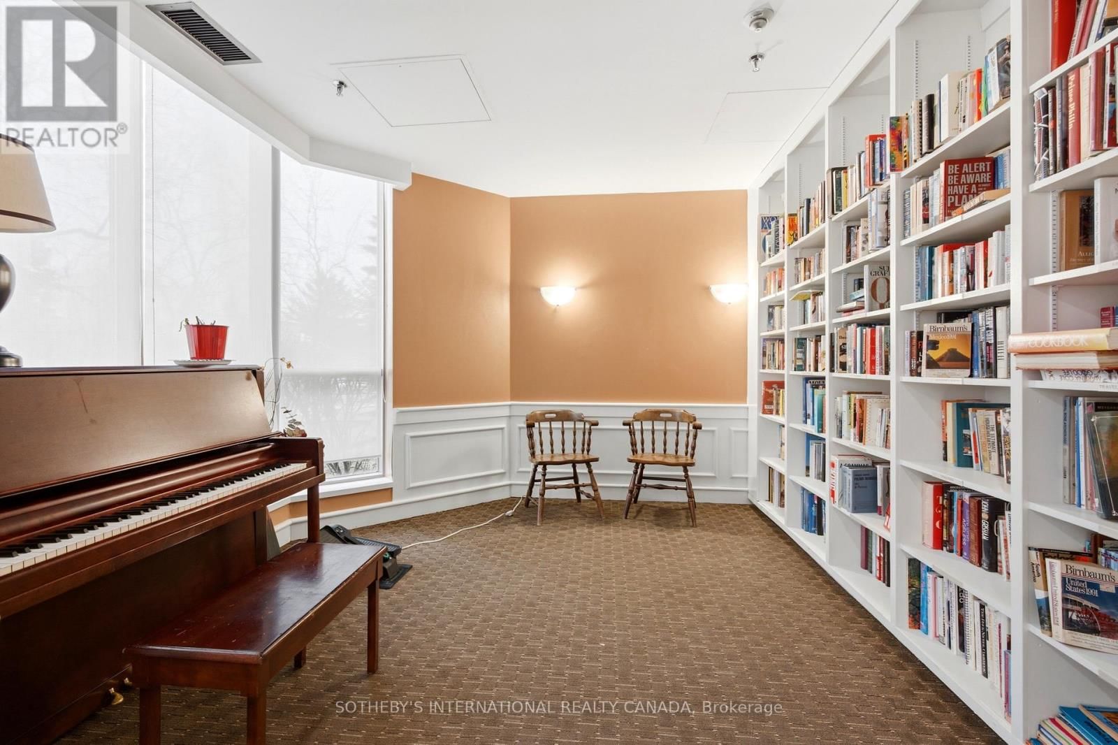 1512 - 75 KING STREET EAST Image 29