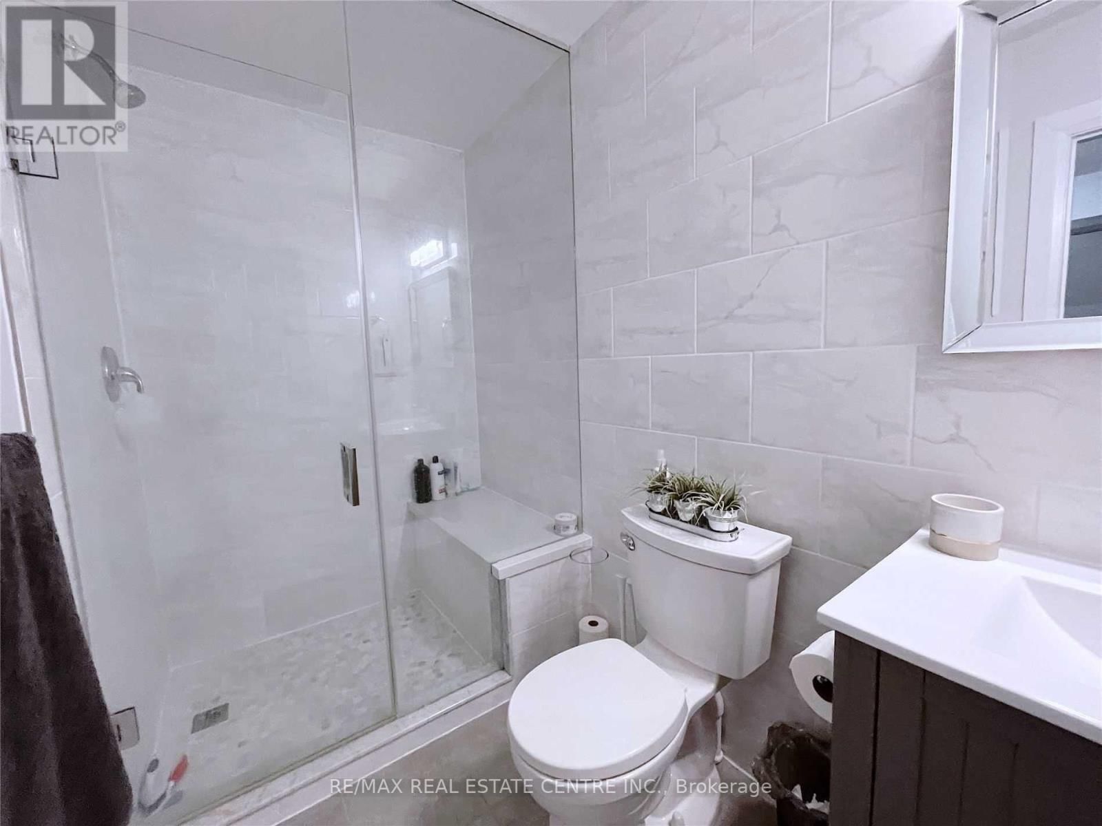 2A - 155 BROADWAY Image 15