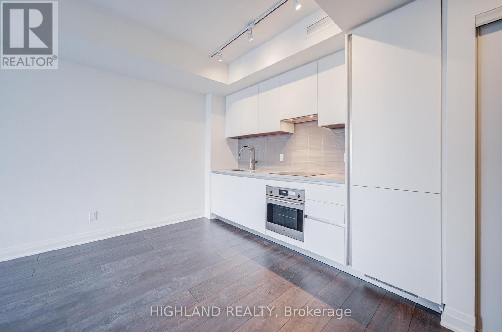 3805 - 4015 THE EXCHANGE Image 12