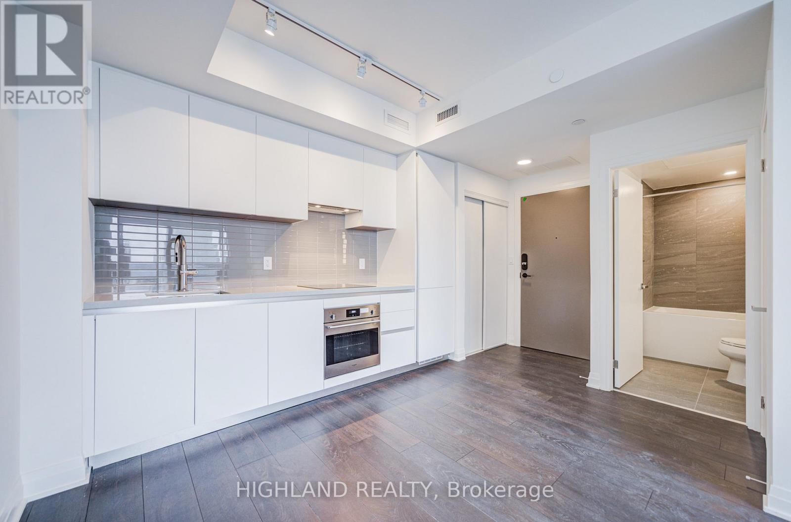 3805 - 4015 THE EXCHANGE Image 14