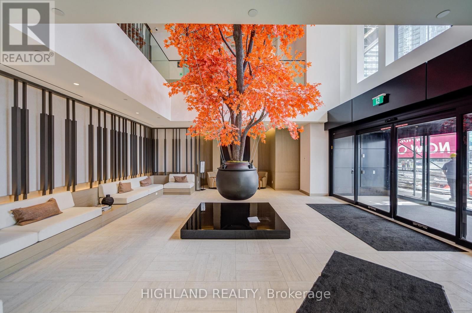 3805 - 4015 THE EXCHANGE Image 3