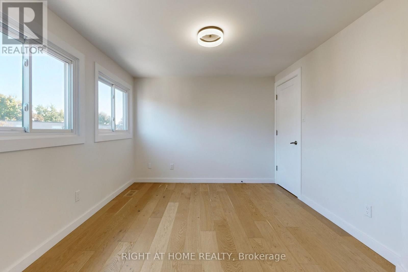 6 - 400 BLOOR STREET Image 18