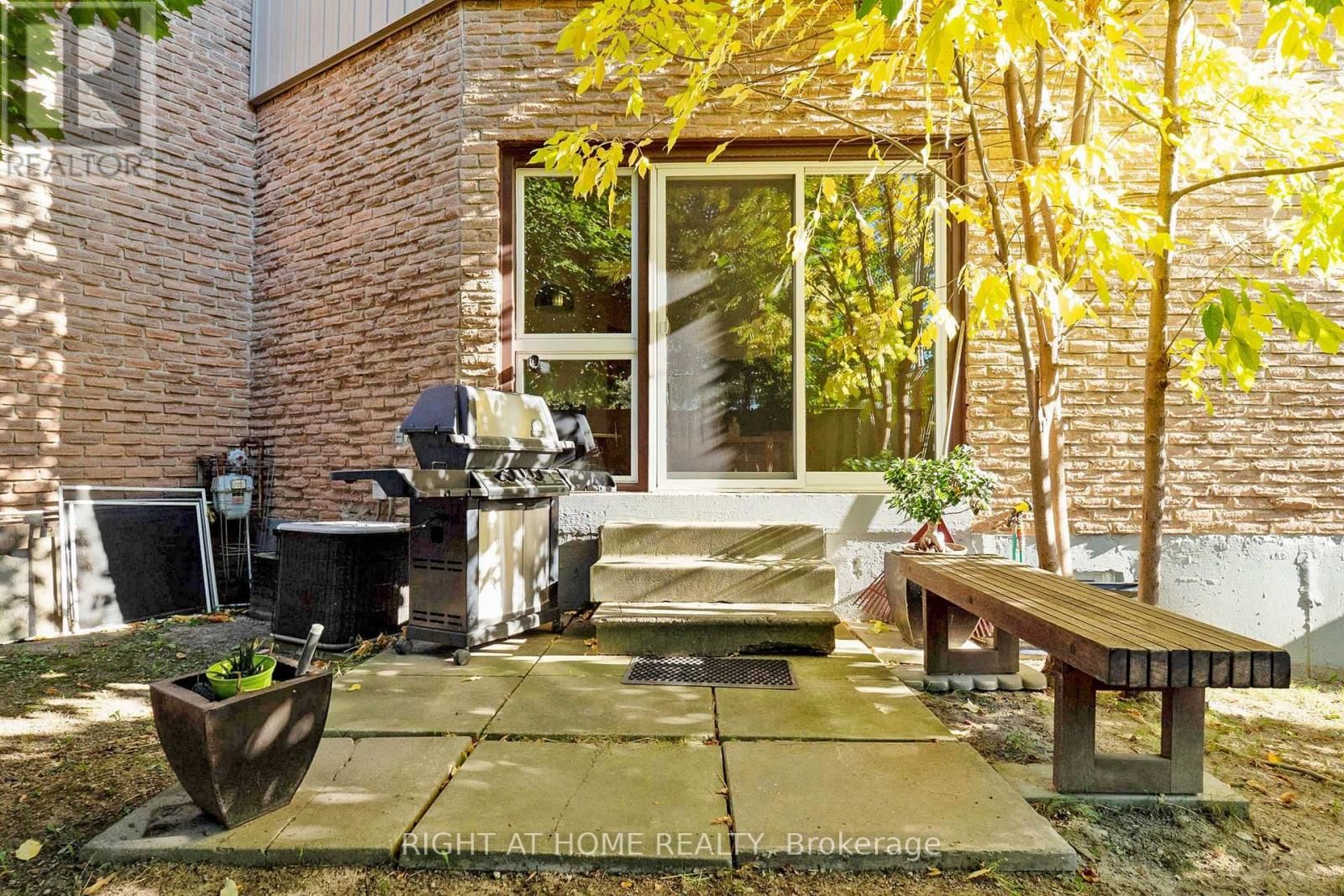 6 - 400 BLOOR STREET Image 25