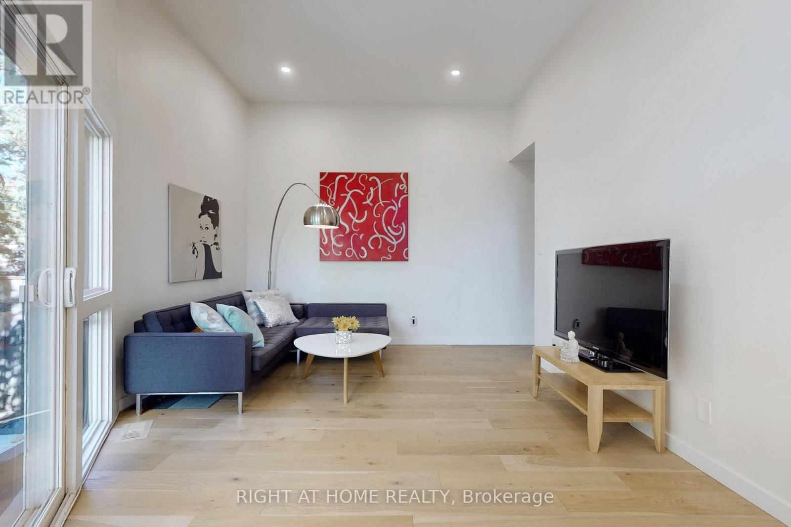 6 - 400 BLOOR STREET Image 4