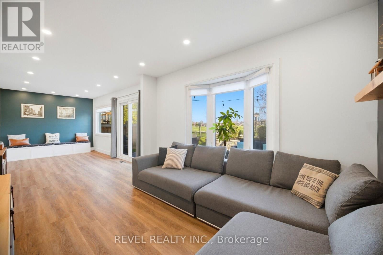 477 BELL STREET Image 14