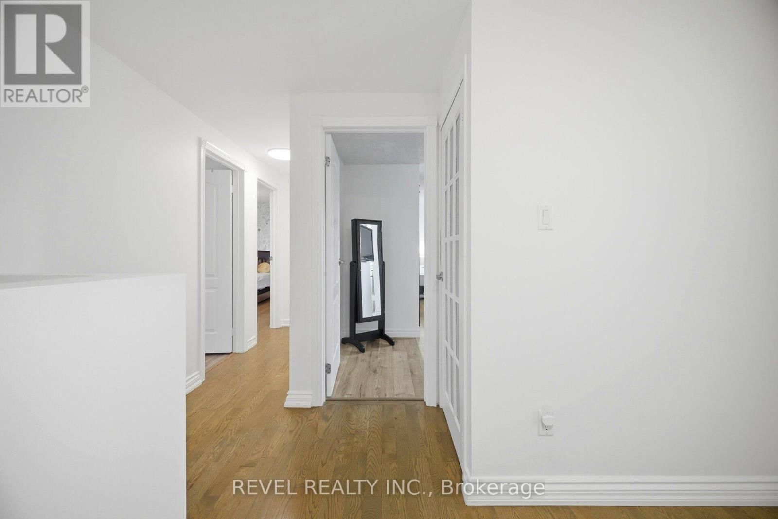 477 BELL STREET Image 18