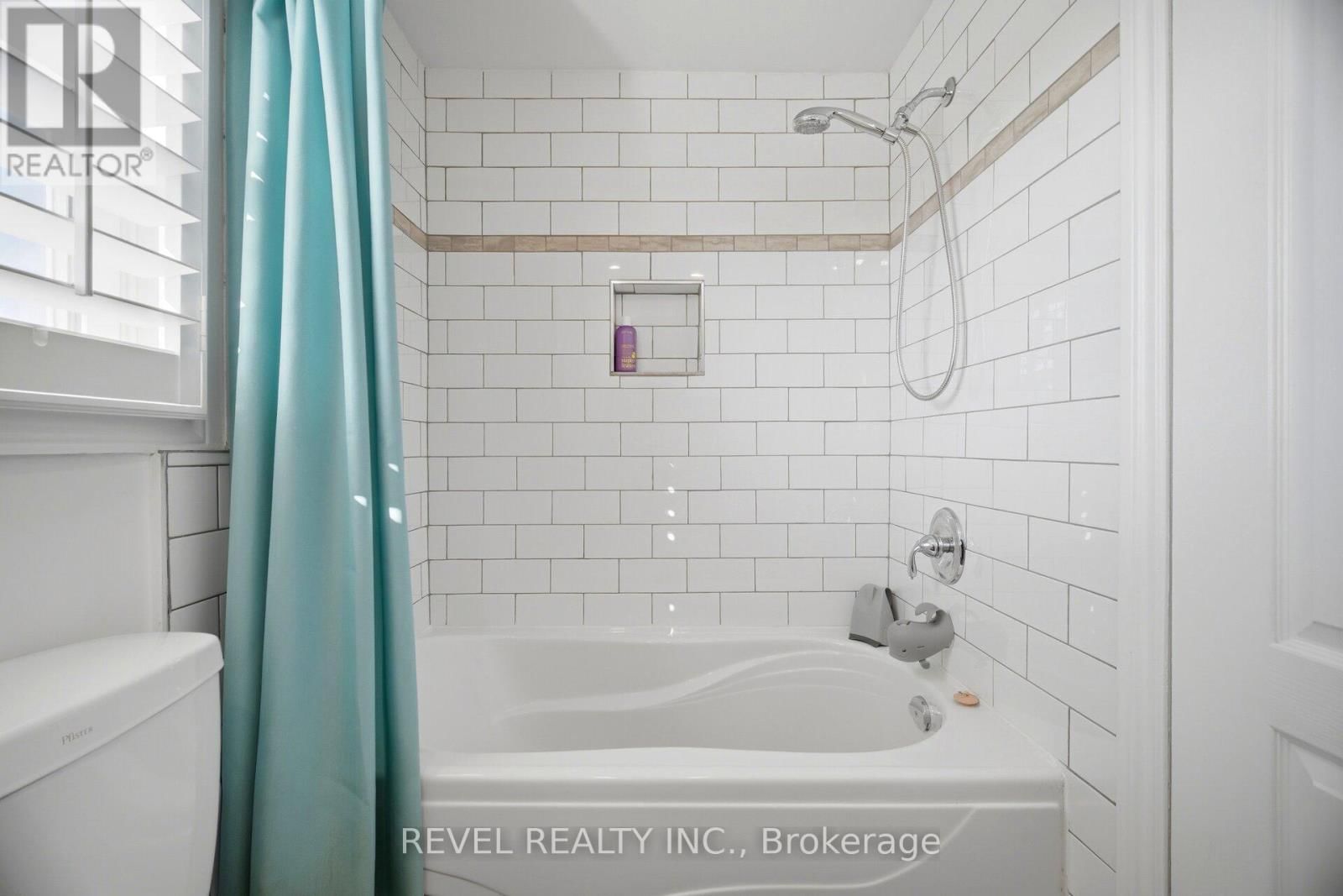 477 BELL STREET Image 27