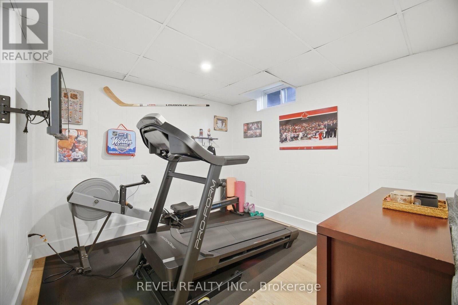 477 BELL STREET Image 30