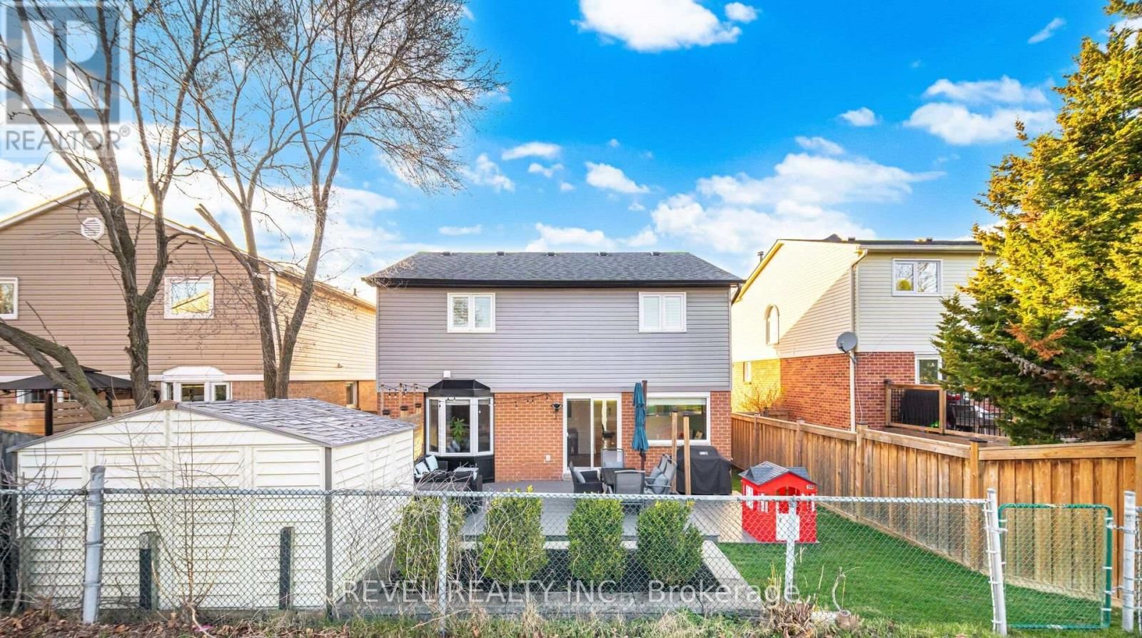 477 BELL STREET Image 38