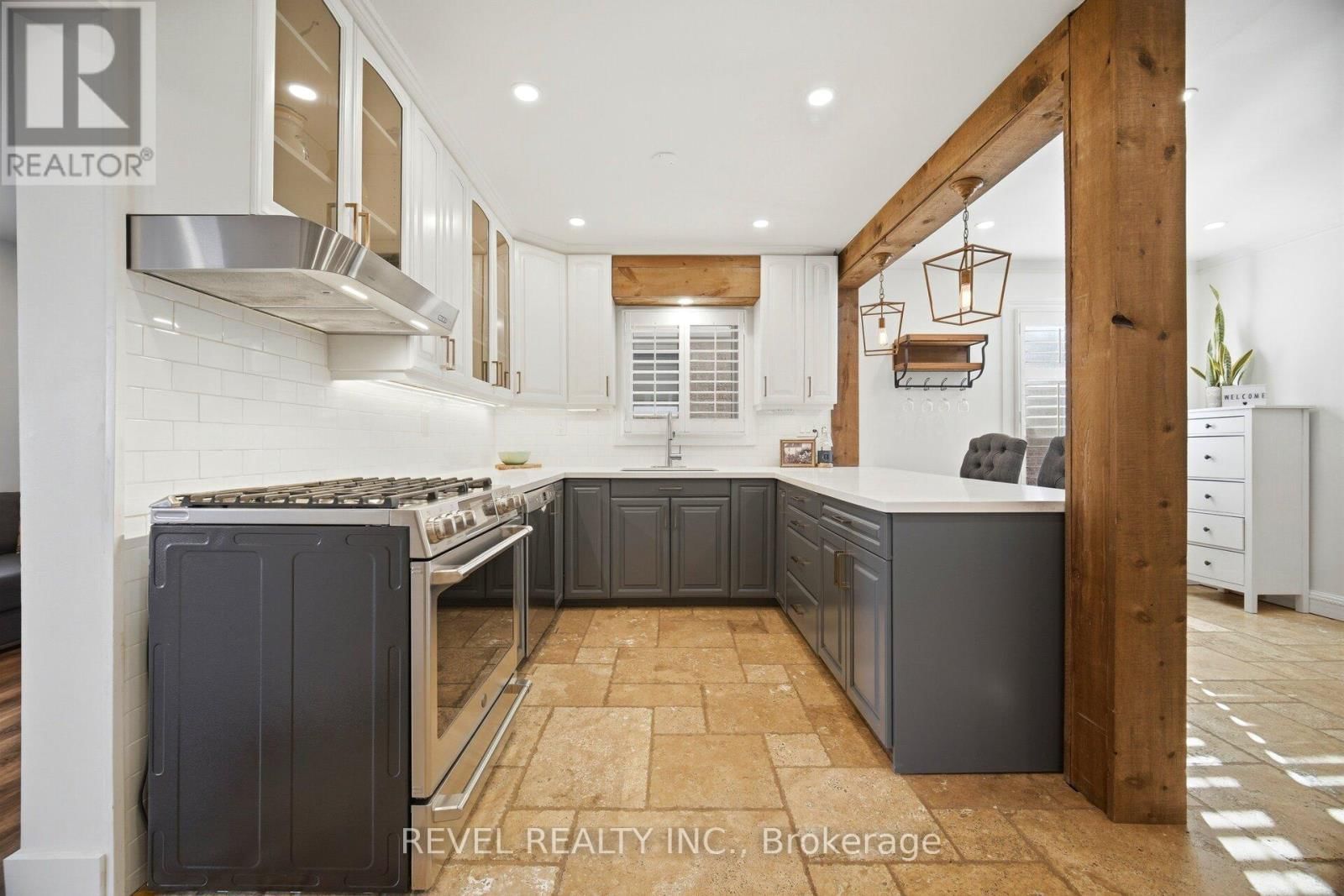 477 BELL STREET Image 7