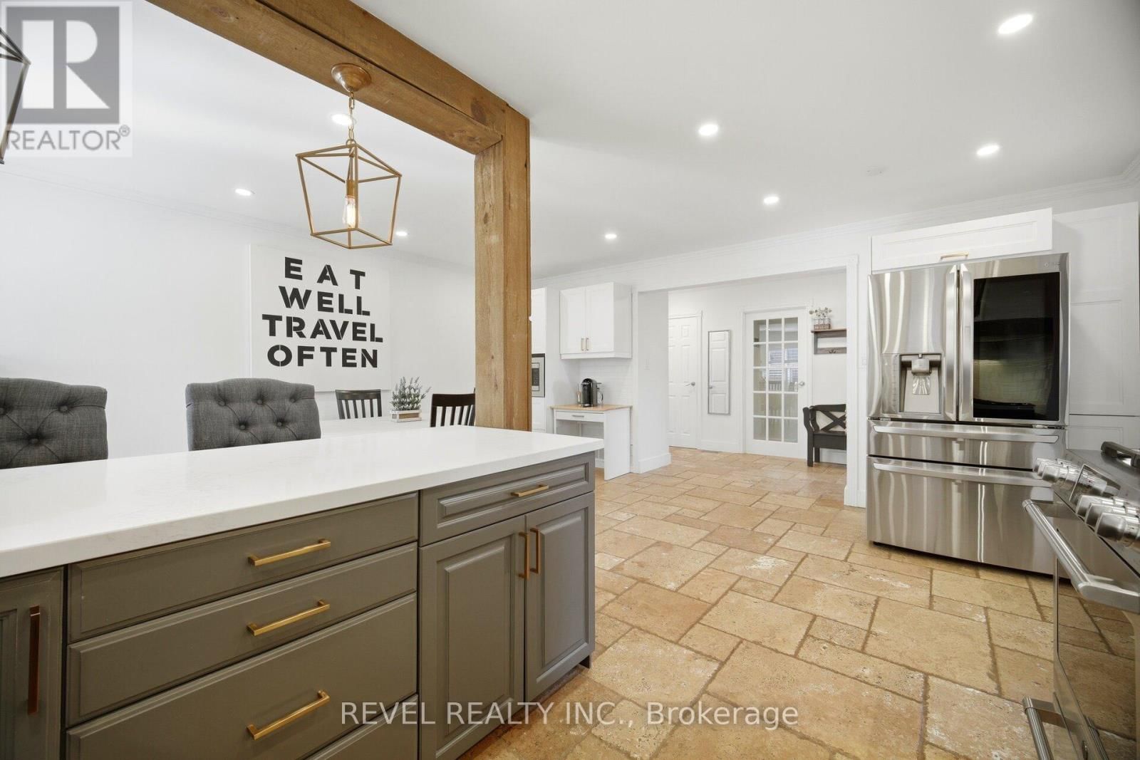 477 BELL STREET Image 9