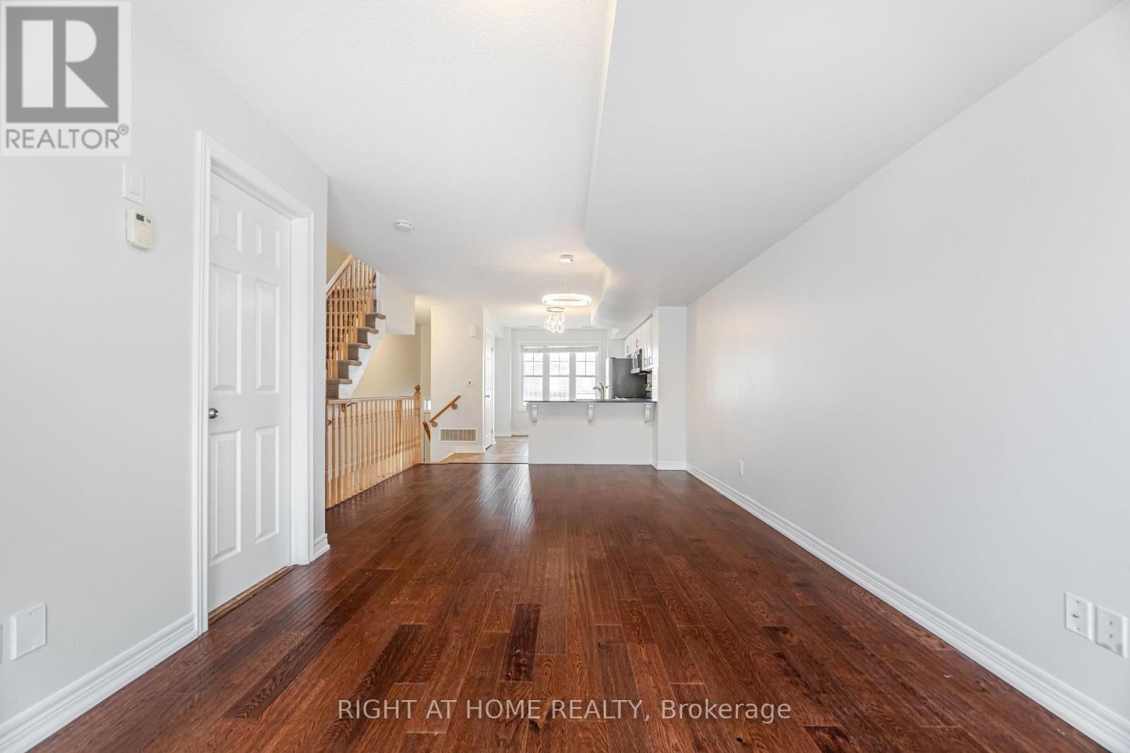 18 - 1380 COSTIGAN ROAD Image 12