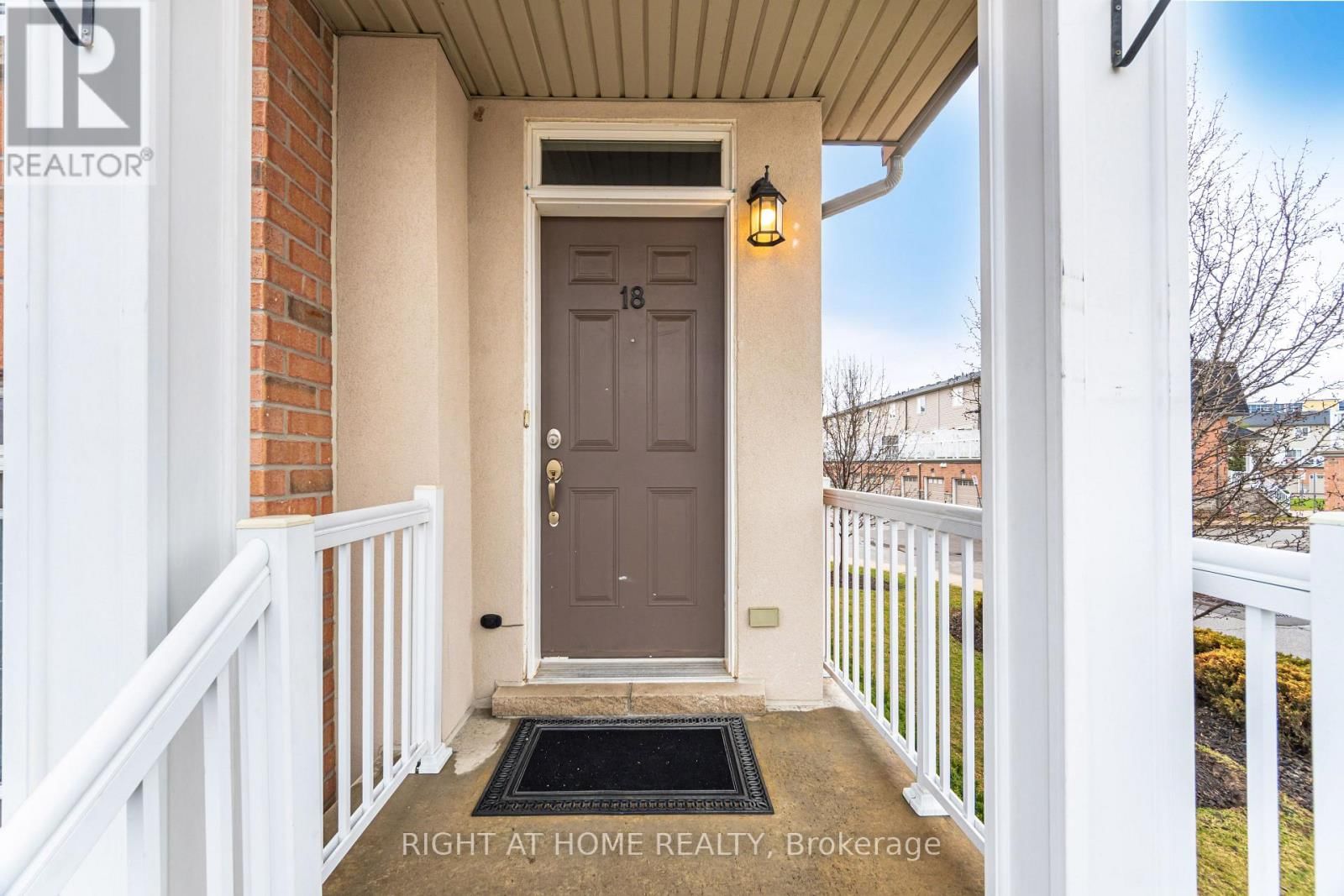 18 - 1380 COSTIGAN ROAD Image 2