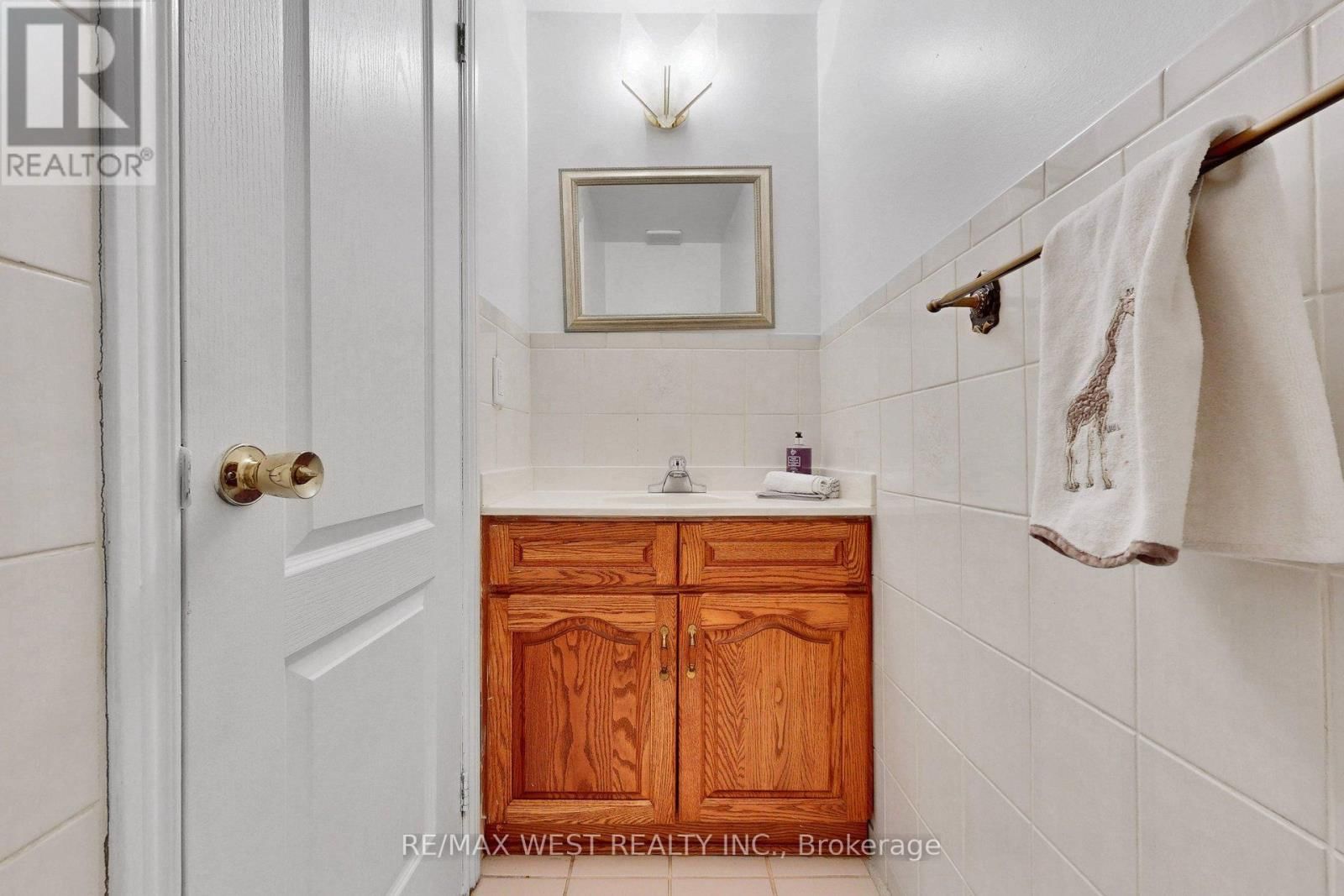 190 BELGRAVIA AVENUE Image 10