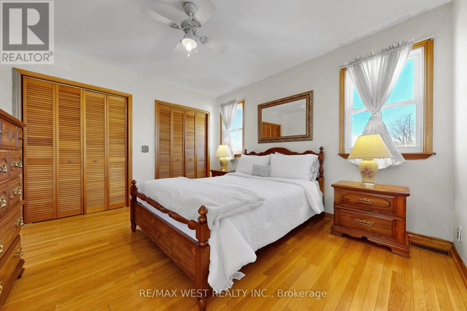 190 BELGRAVIA AVENUE Image 19