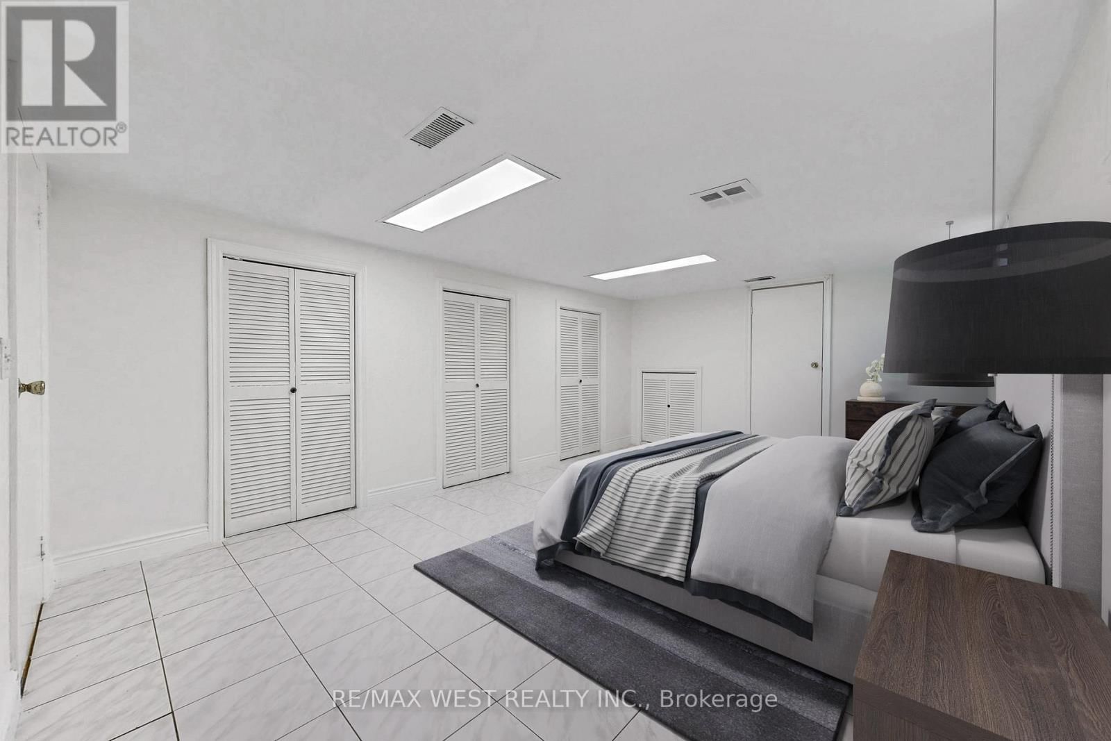 190 BELGRAVIA AVENUE Image 29