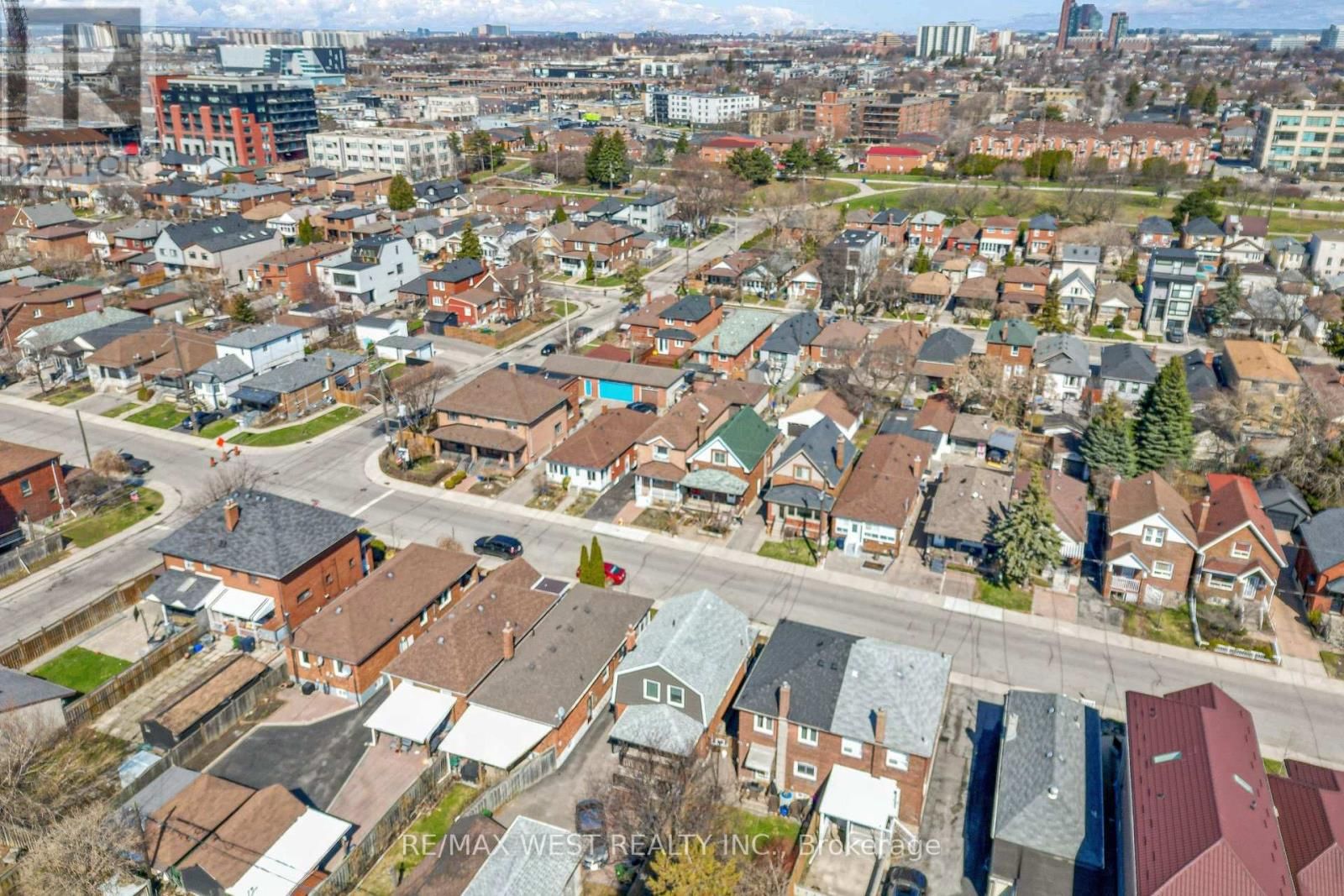 190 BELGRAVIA AVENUE Image 43