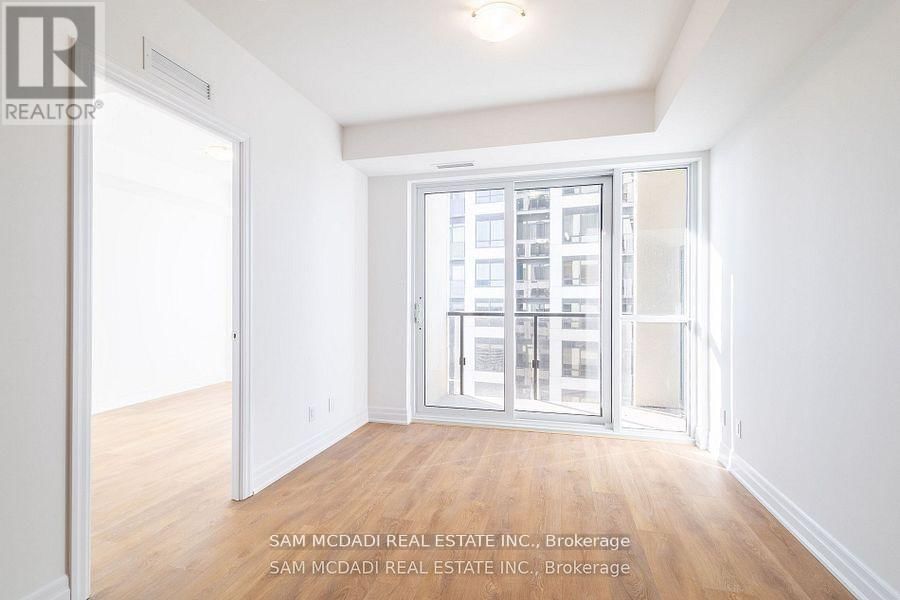 2709 - 30 ELM DRIVE Image 5