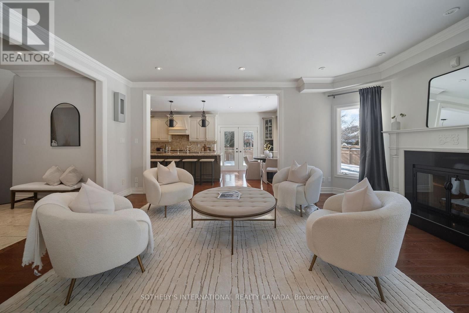 1939 CALGARY COURT Image 16