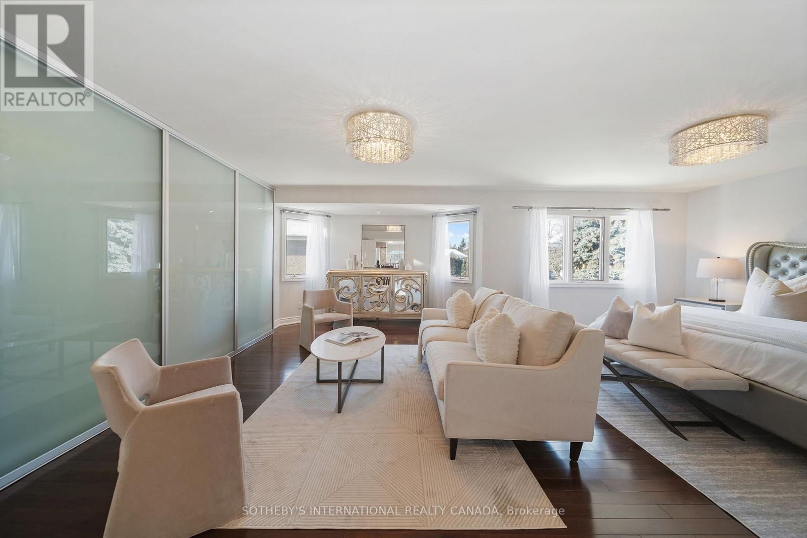 1939 CALGARY COURT Image 24