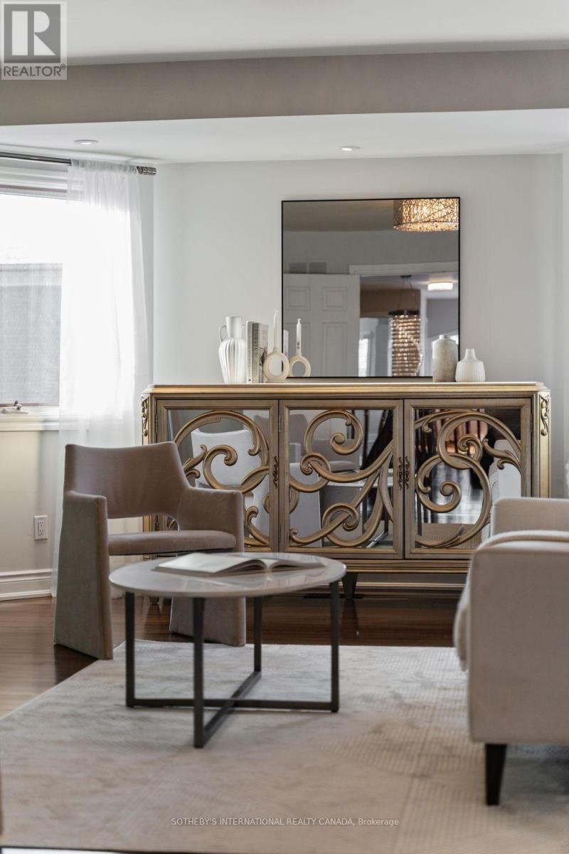 1939 CALGARY COURT Image 25