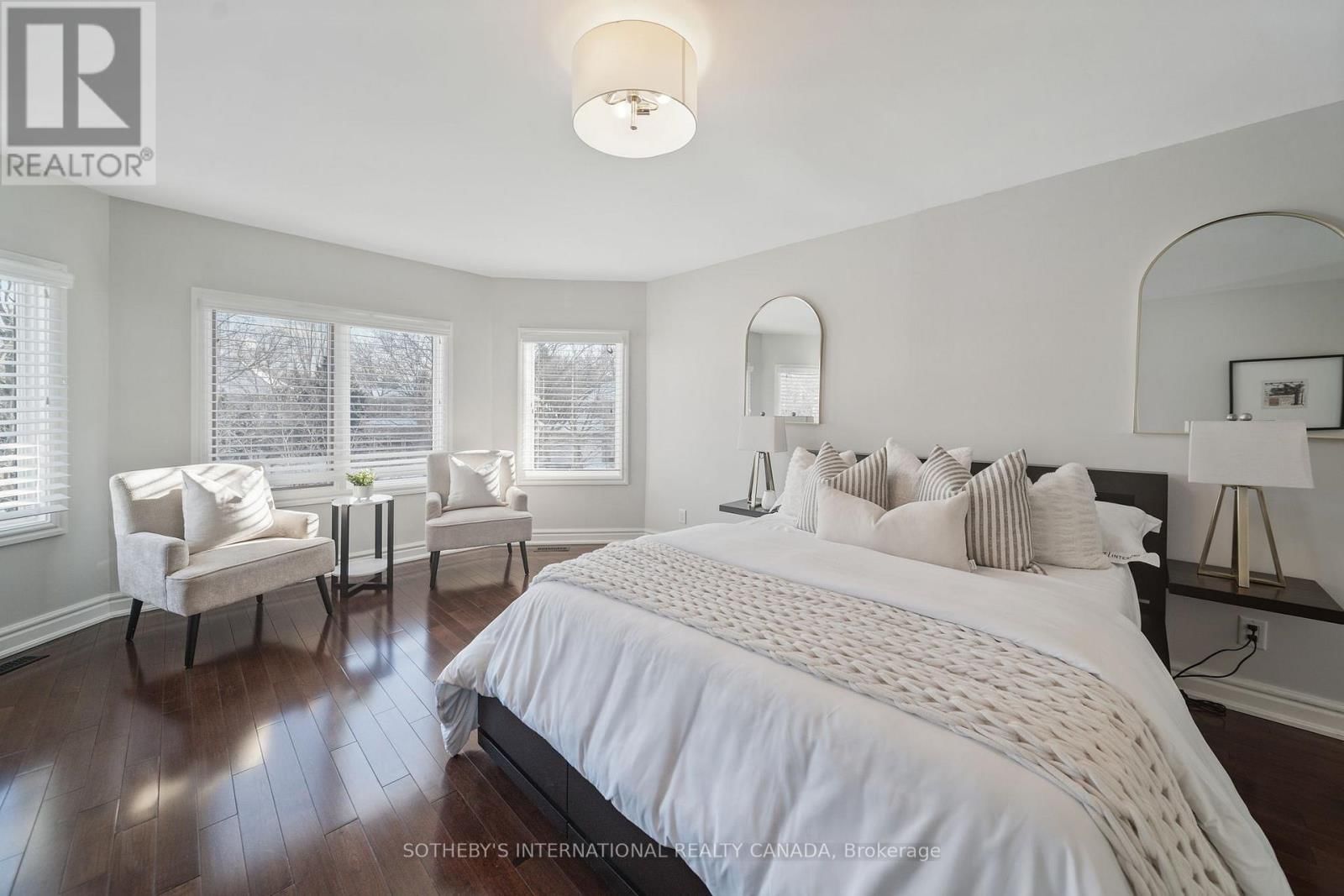 1939 CALGARY COURT Image 36