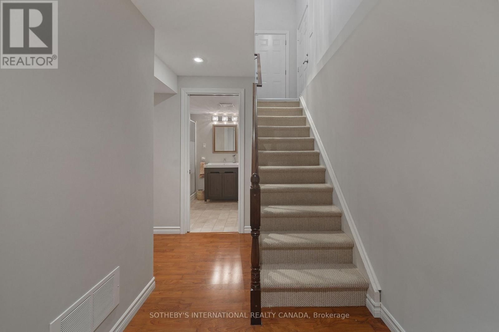 1939 CALGARY COURT Image 42