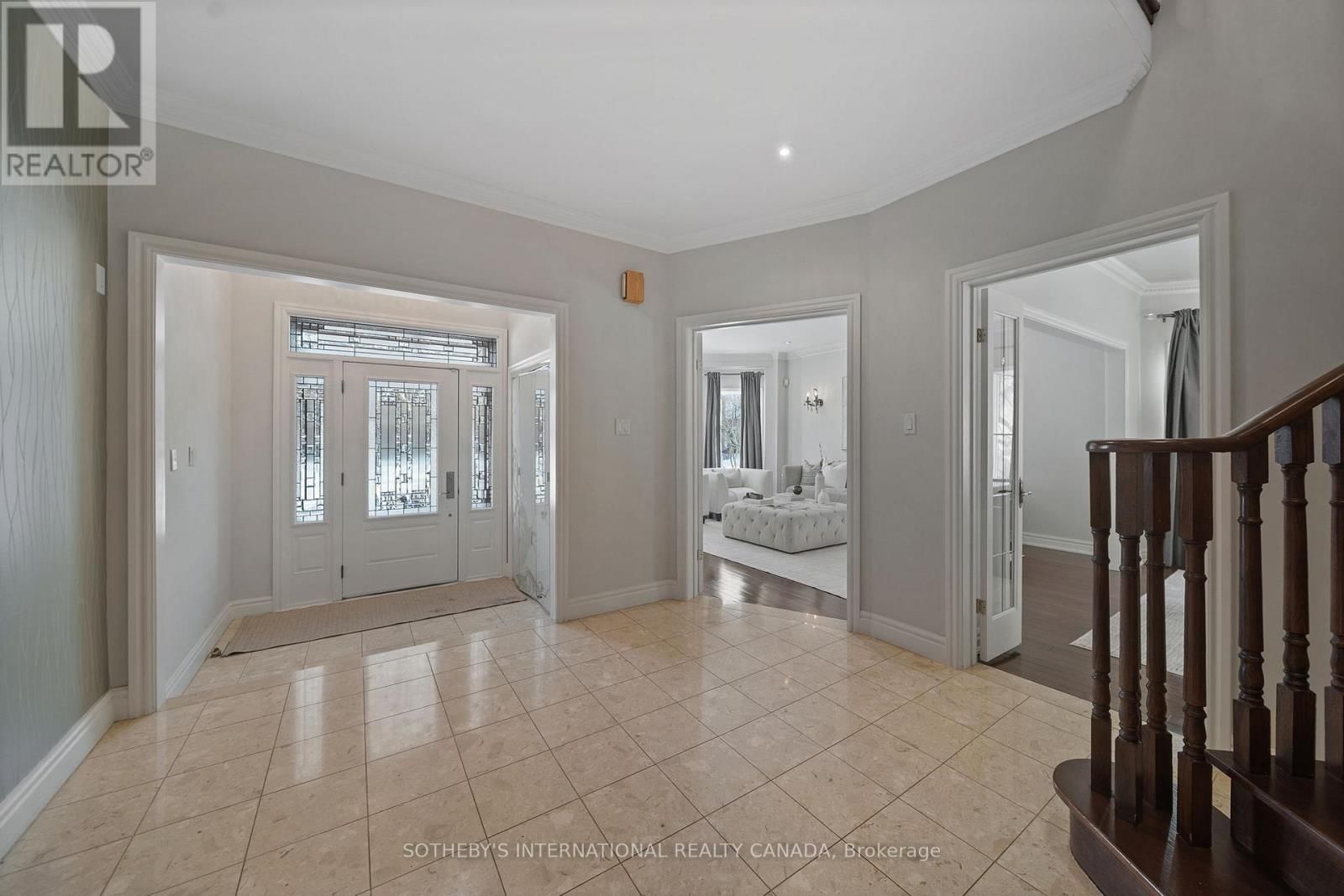 1939 CALGARY COURT Image 5