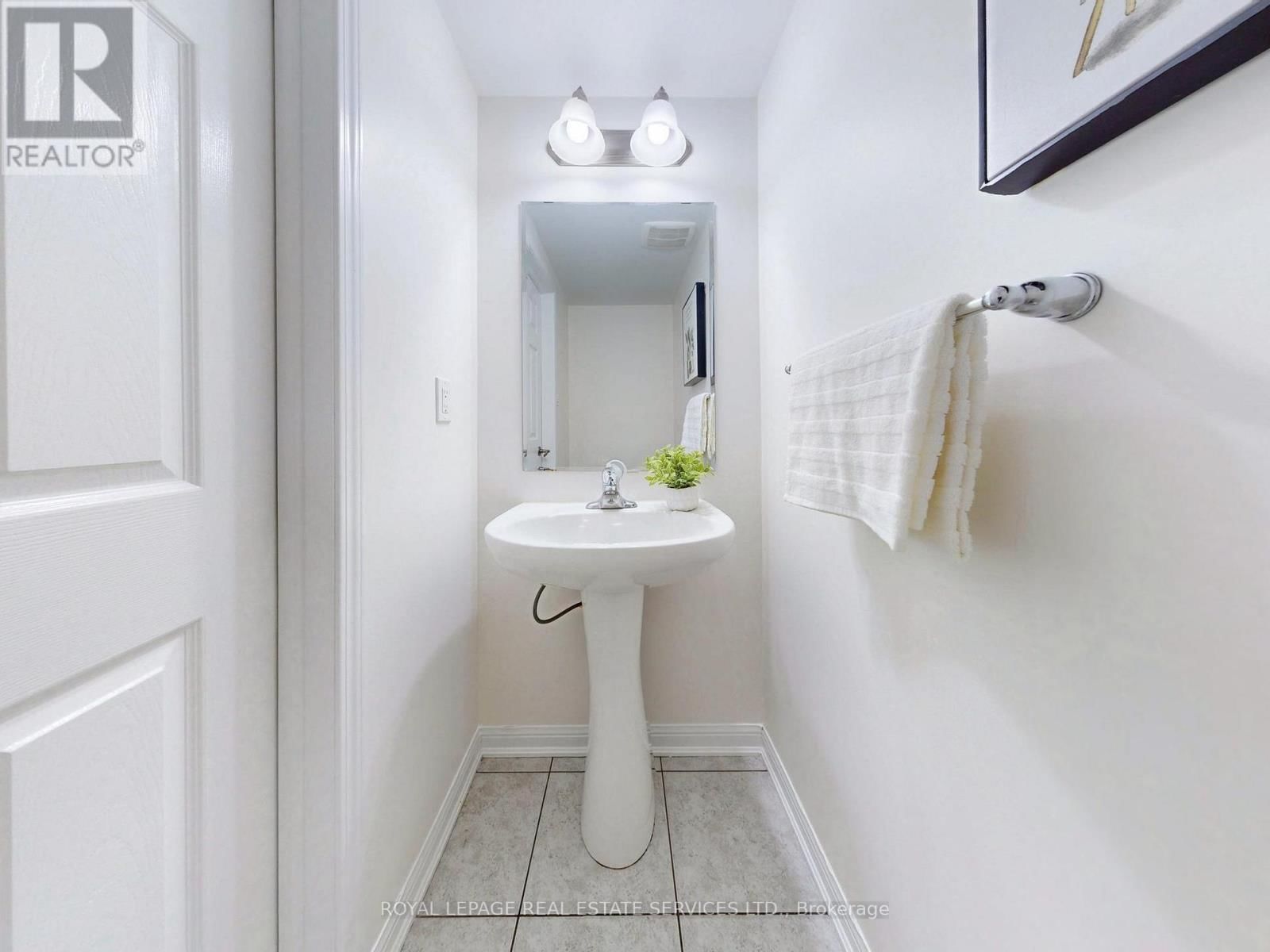 918 NADALIN HEIGHTS Image 19