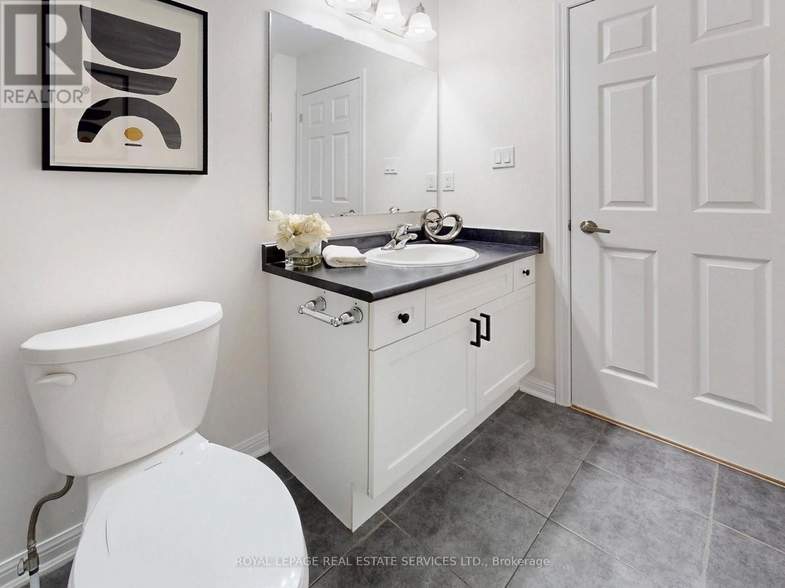 918 NADALIN HEIGHTS Image 29