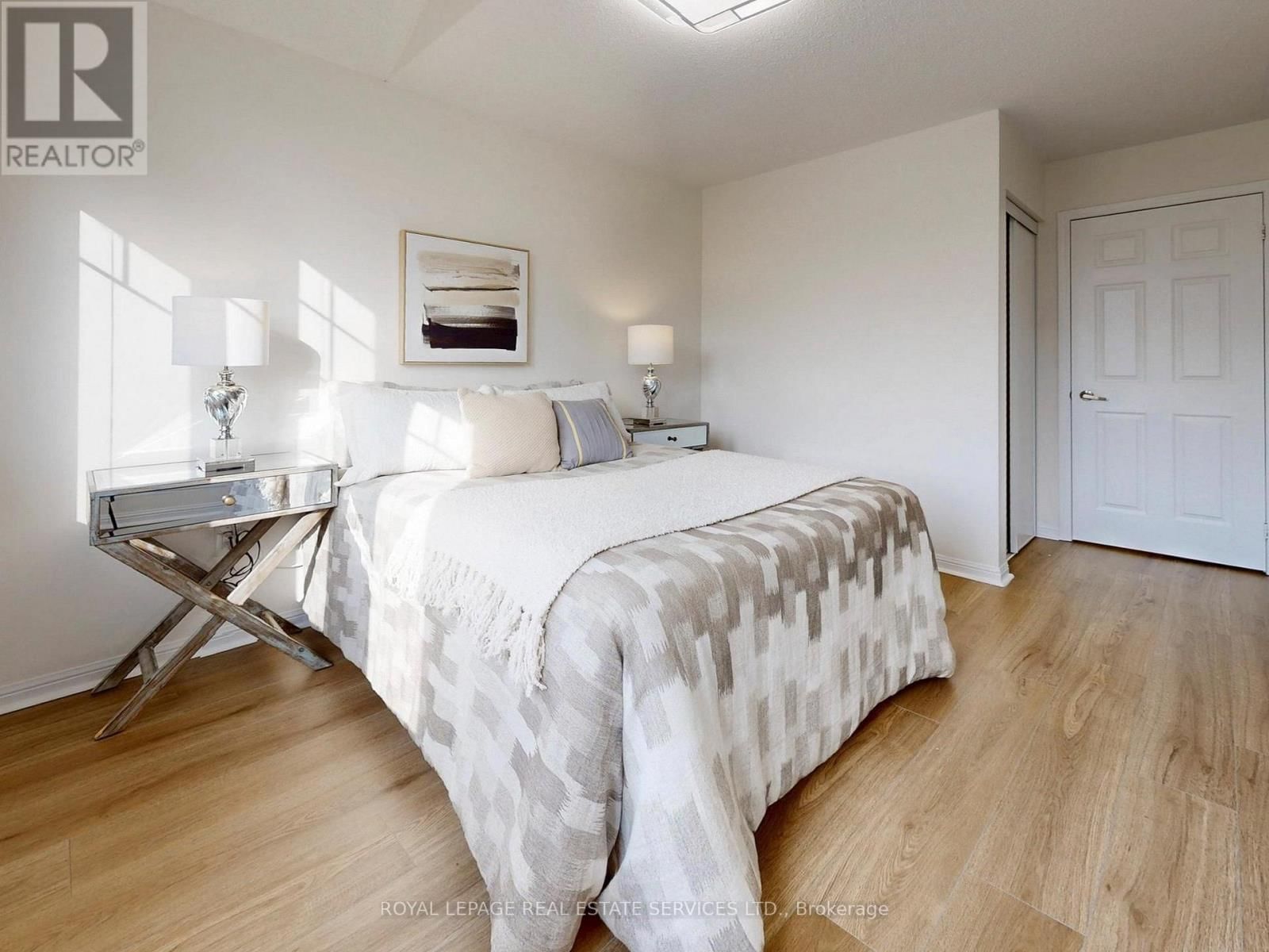 918 NADALIN HEIGHTS Image 32