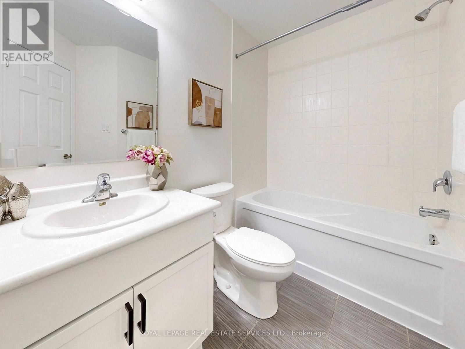 918 NADALIN HEIGHTS Image 34