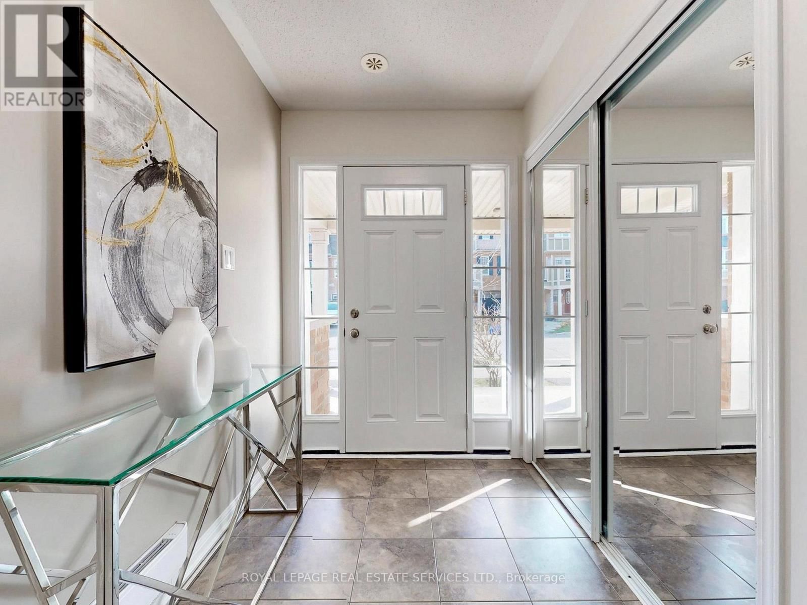 918 NADALIN HEIGHTS Image 4