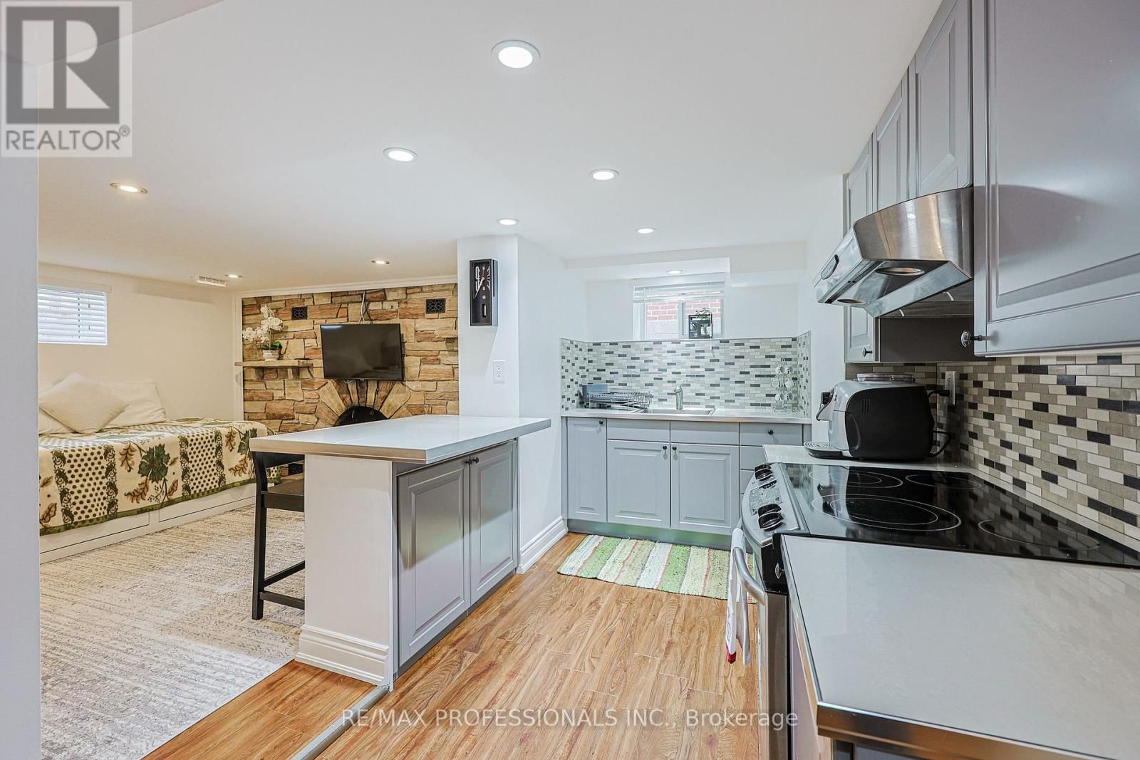 19 SEALCOVE DRIVE Image 40