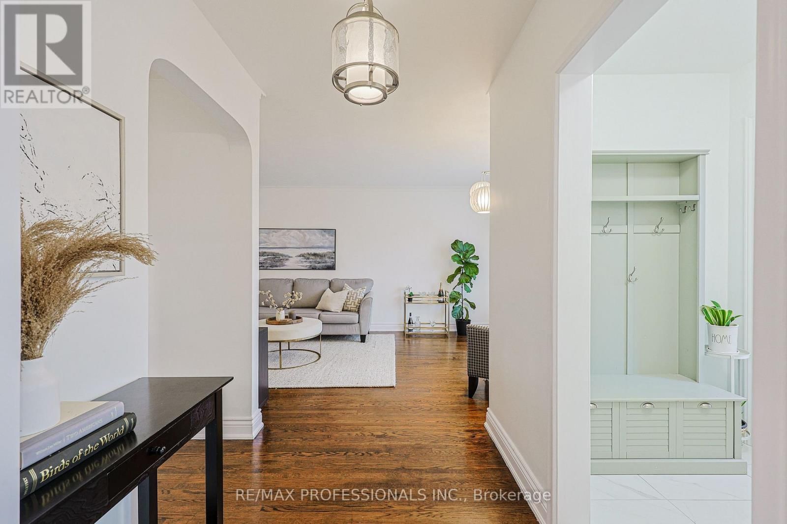 19 SEALCOVE DRIVE Image 5