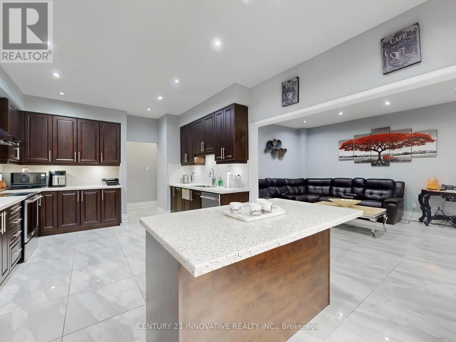 9 HEATHERDALE DRIVE Image 12