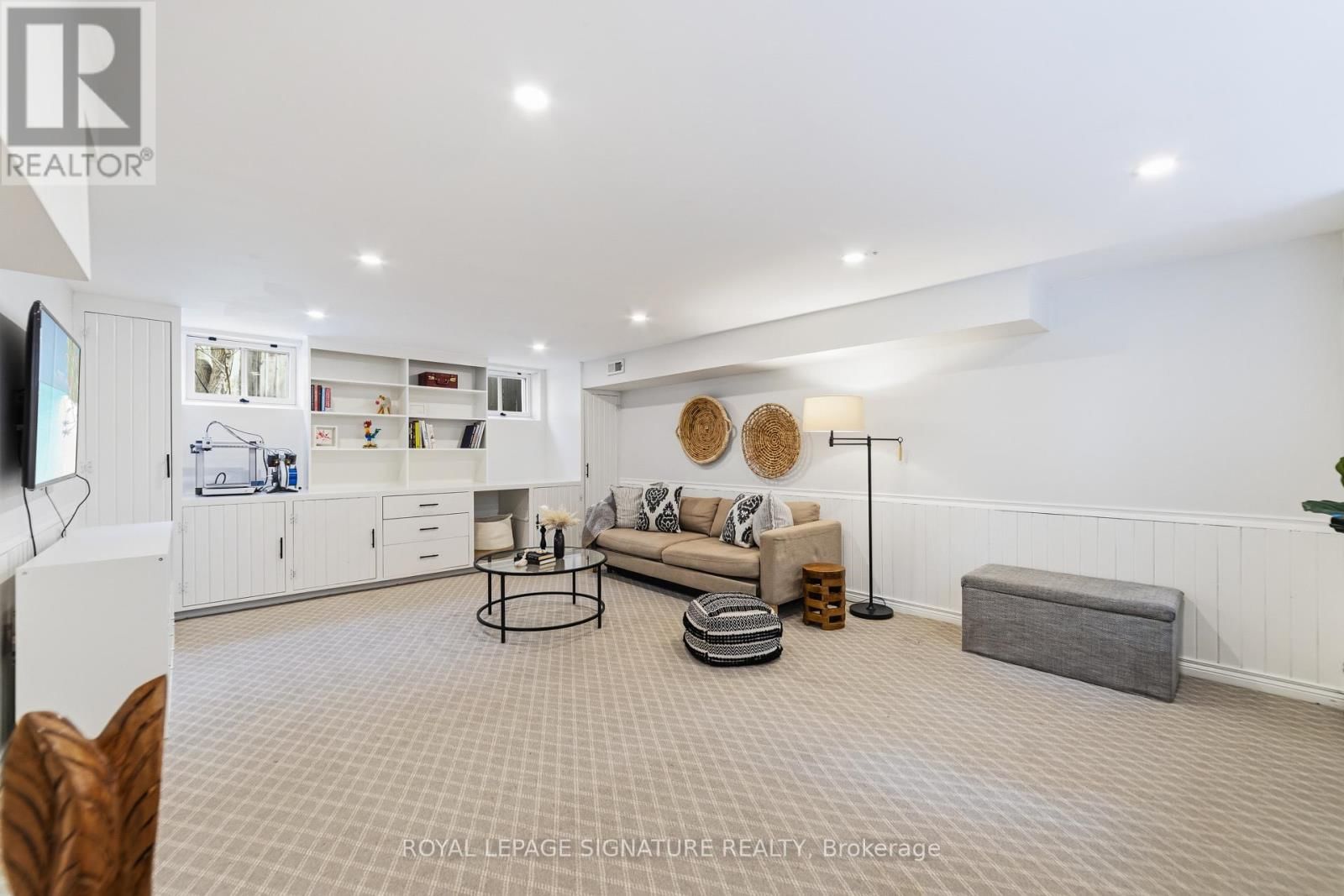 348 DOUGLAS AVENUE Image 31