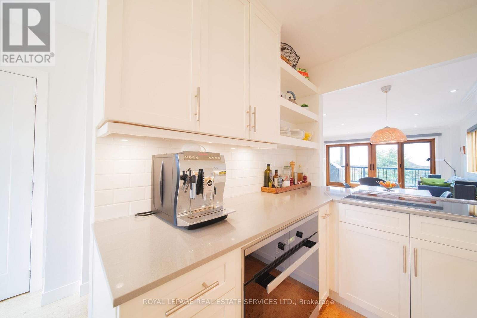 2331 ONTARIO STREET Image 6