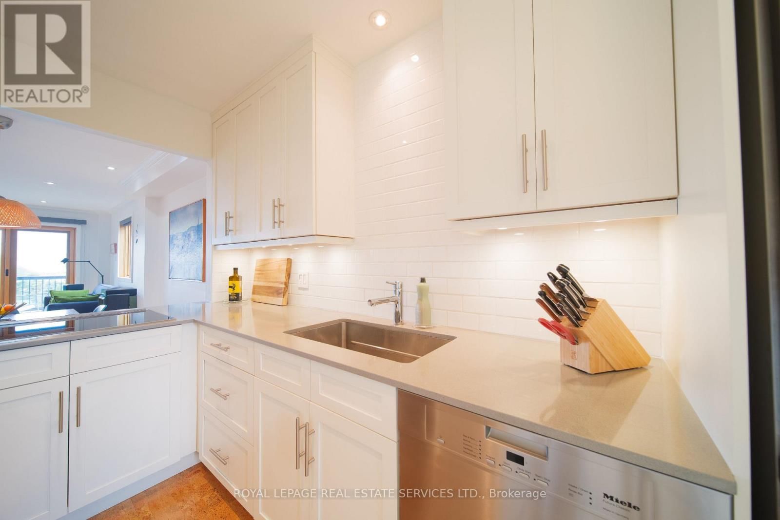 2331 ONTARIO STREET Image 7