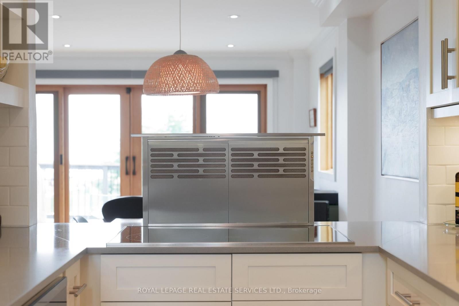 2331 ONTARIO STREET Image 8