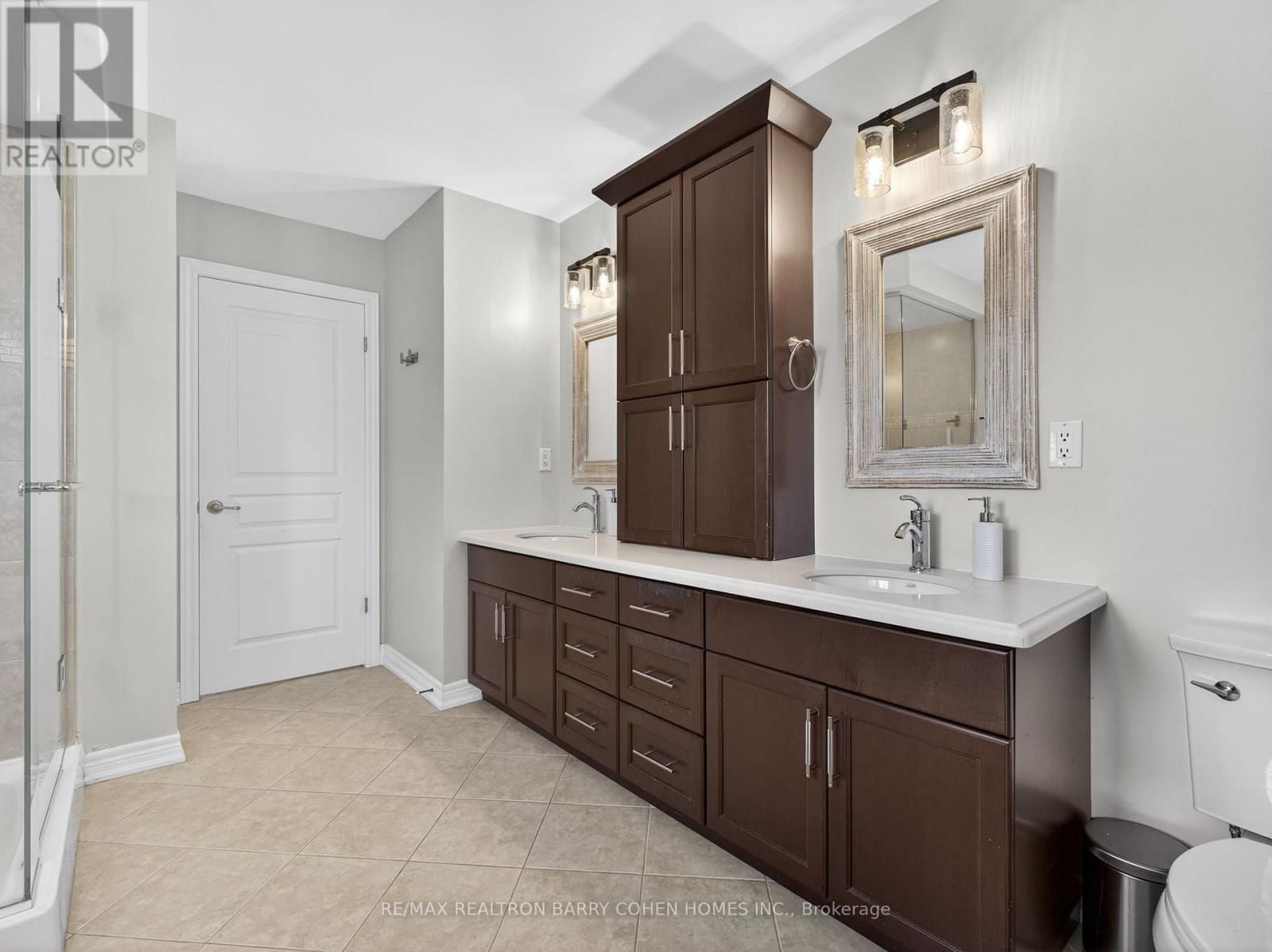 3225 SALTAIRE CRESCENT Image 18