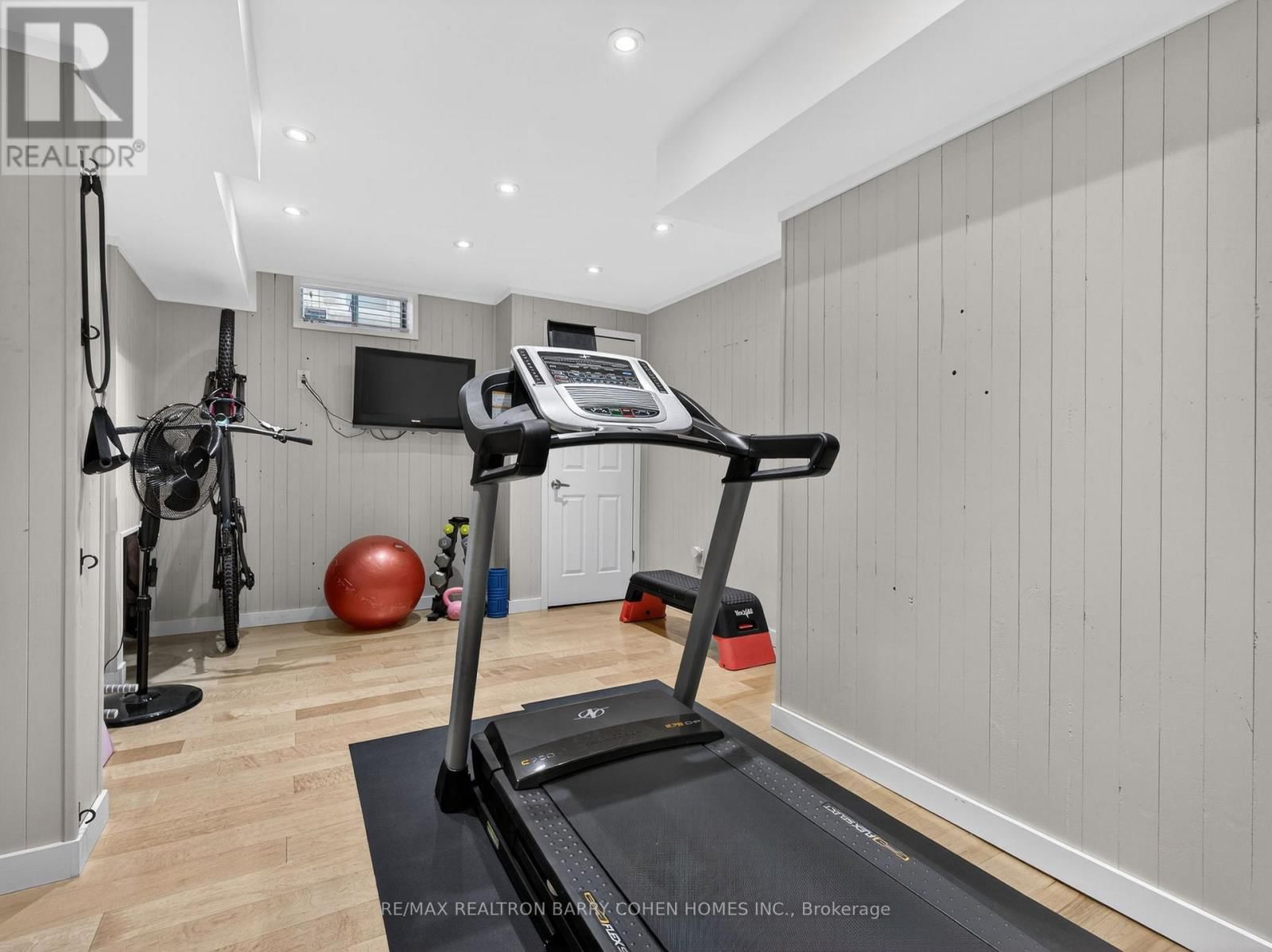 3225 SALTAIRE CRESCENT Image 26