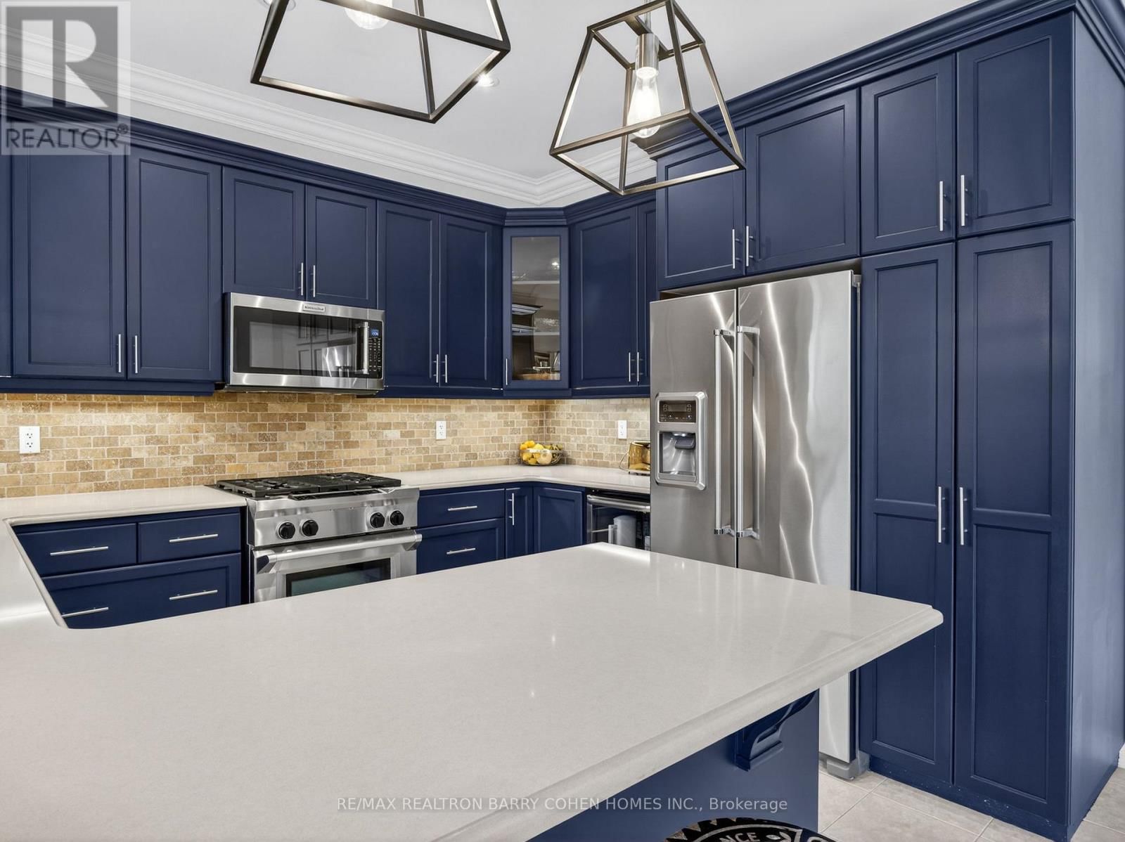 3225 SALTAIRE CRESCENT Image 9