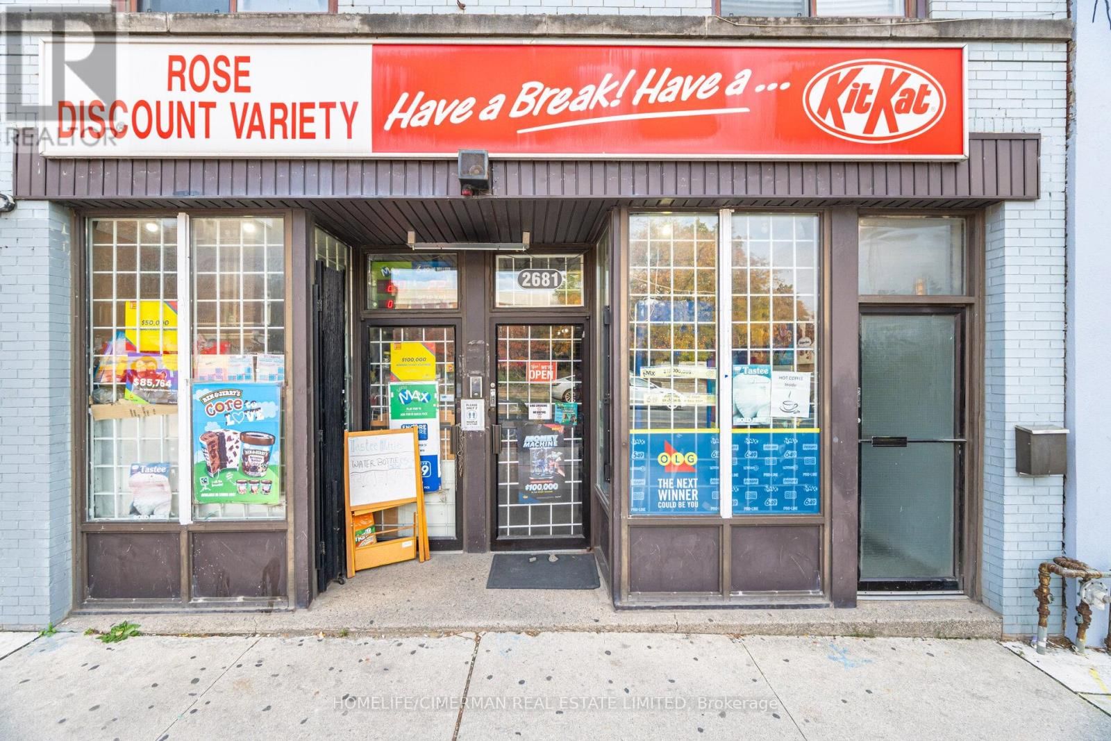 2681 EGLINTON AVENUE WEST Image 2