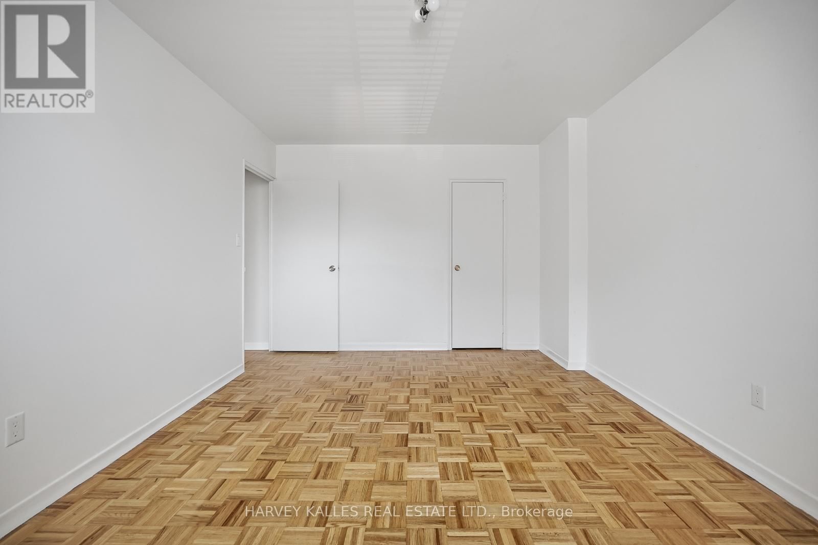 206 - 80 COE HILL DRIVE Image 21