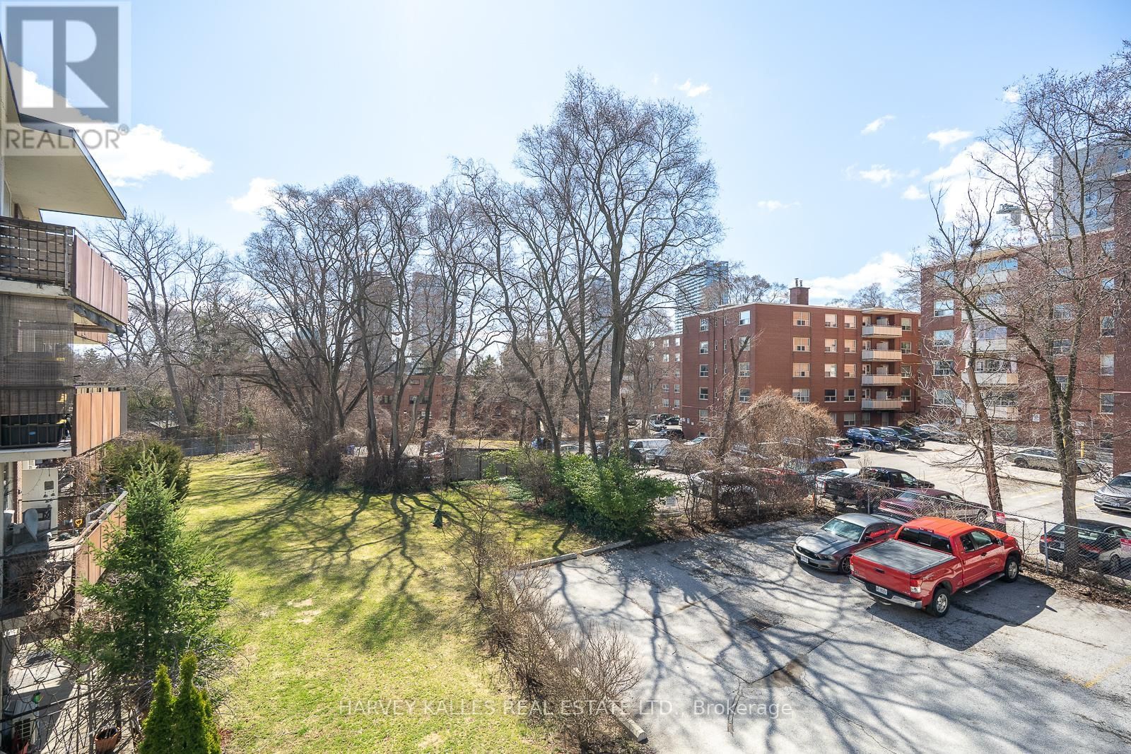 206 - 80 COE HILL DRIVE Image 26