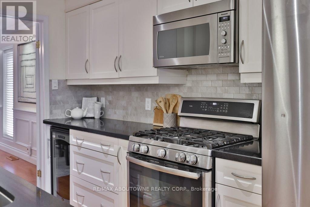 86 FORSYTHE STREET Image 18