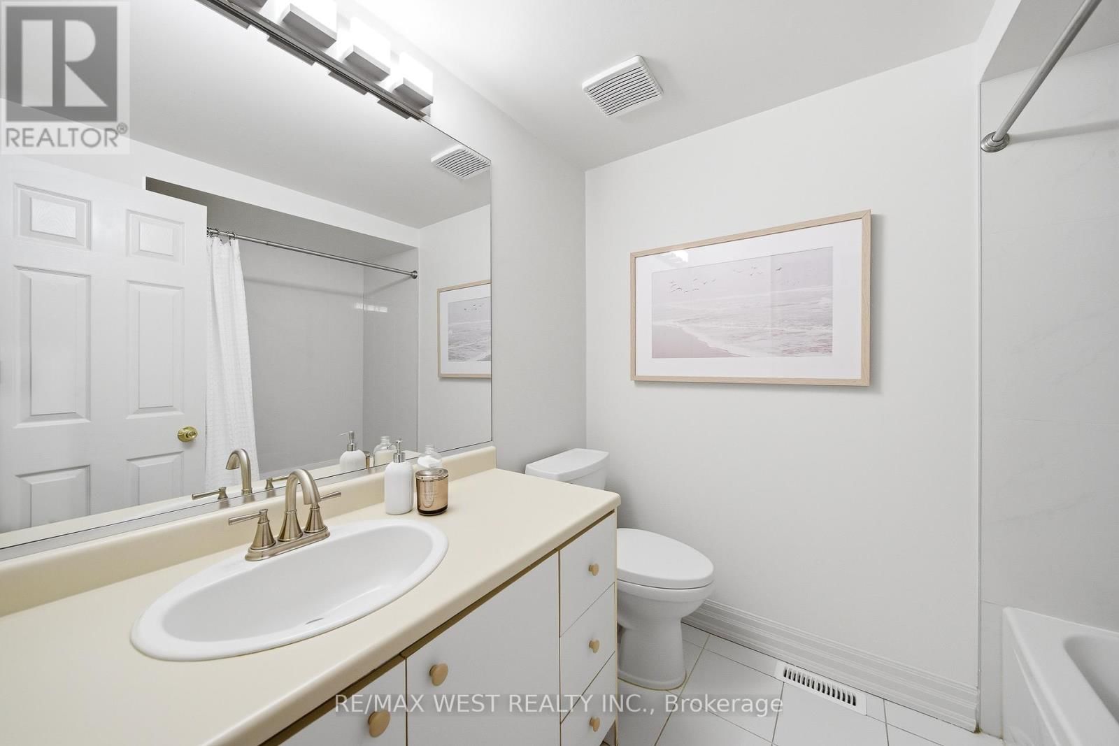 79 LAWS STREET Image 13