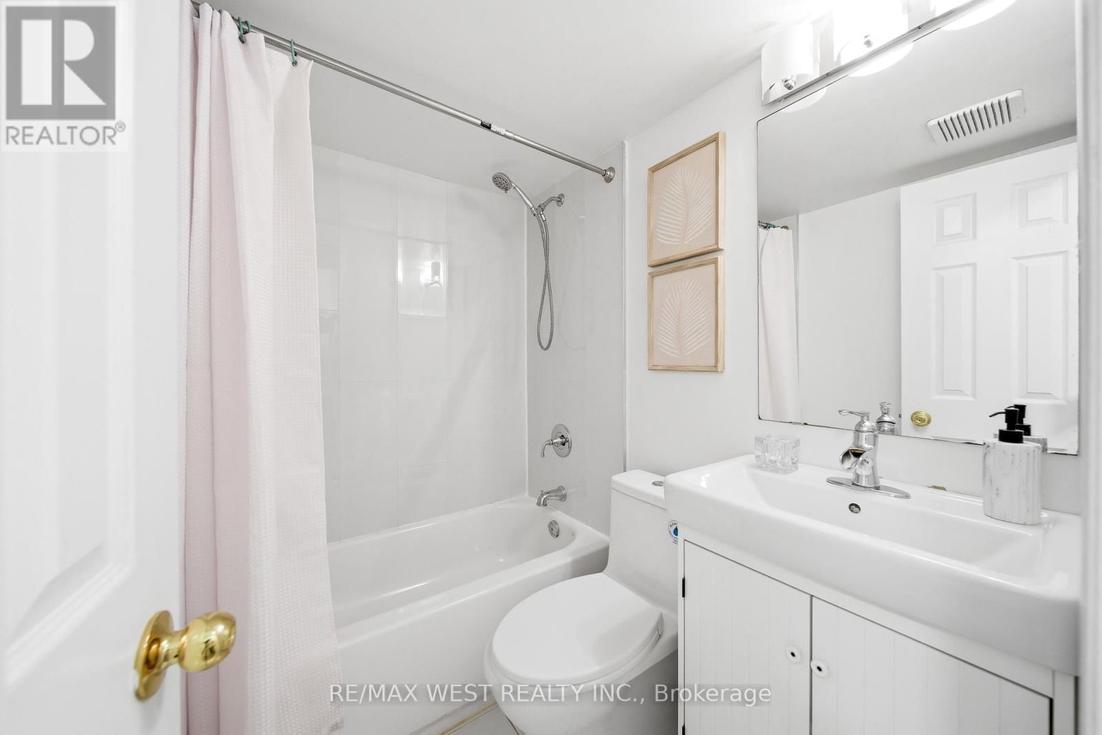 79 LAWS STREET Image 22