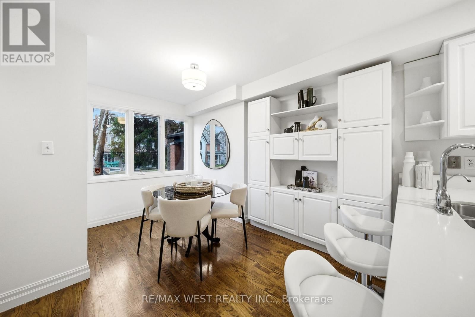 79 LAWS STREET Image 4